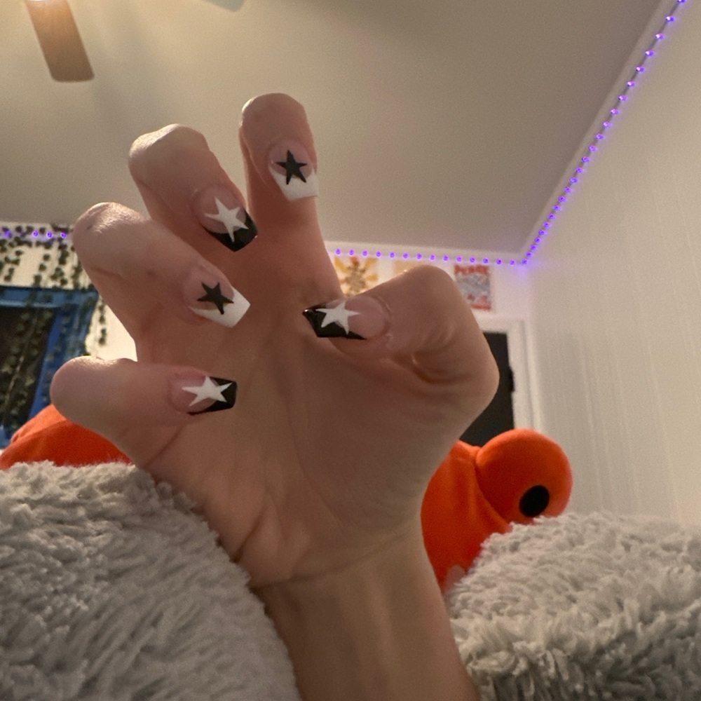 Meet your Posher, Amy